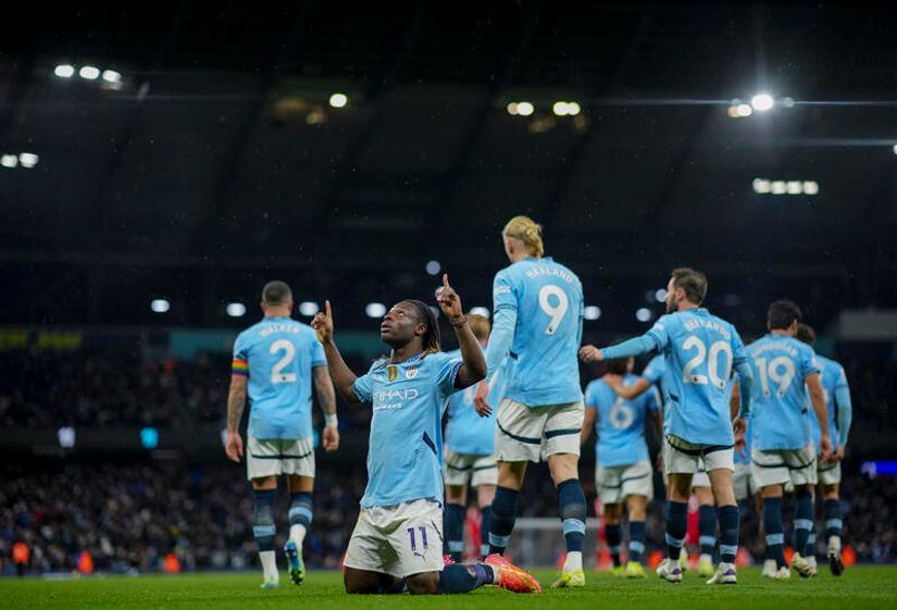 football_Post_Manchester City's Attack Demolishes Ipswich Town with Six-Goal Thrashing_image