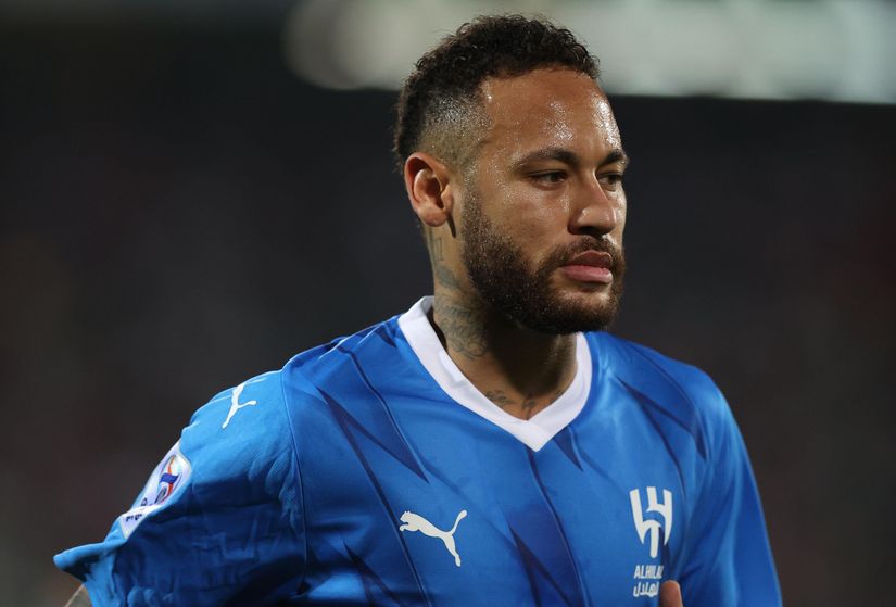 football_Post_Al-Hilal Falls to Al-Qadsiah and Parts Ways with Neymar_image