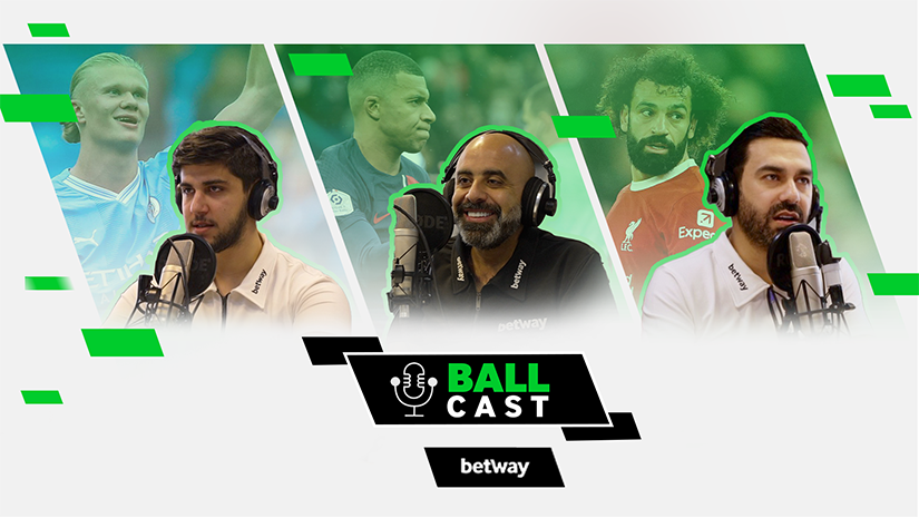 رسومات توضيحية لبودكاست Ball Cast من إنتاج Betway Arabia، تتضمن أربعة مكبرات صوت مزودة بميكروفونات وصور للاعبي كرة قدم مشهورين في الخلفية. عناصر تصميم باللونين الأخضر والأبيض مدمجة بسلاسة في كل مكان.
