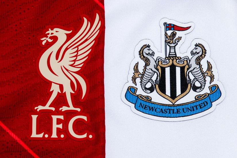 Premier titre de la saison en Angleterre entre Liverpool et Newcastle