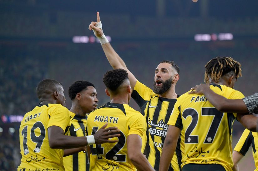football_Post_Benzema and Rajkovi Shine as Al-Ittihad Eliminates Al-Hilal from the King's Cup_image